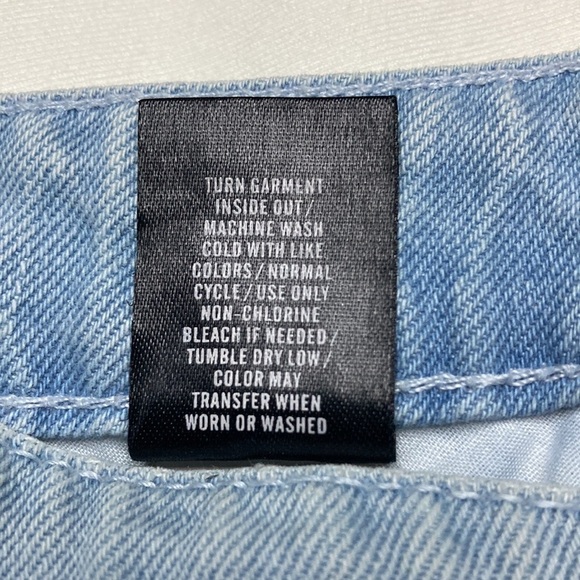 Blackheart High Rise Short Jean Shorts Lightwash, Shredded Juniors Size 3 - Picture 7 of 9